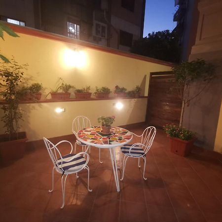 Bed and Breakfast Le Stanze Di Eli E Gio Кастелламмаре-ди-Стабия Экстерьер фото