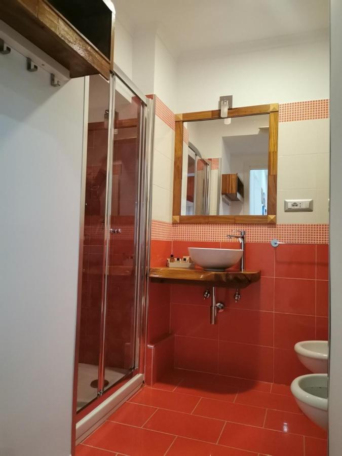 Bed and Breakfast Le Stanze Di Eli E Gio Кастелламмаре-ди-Стабия Экстерьер фото